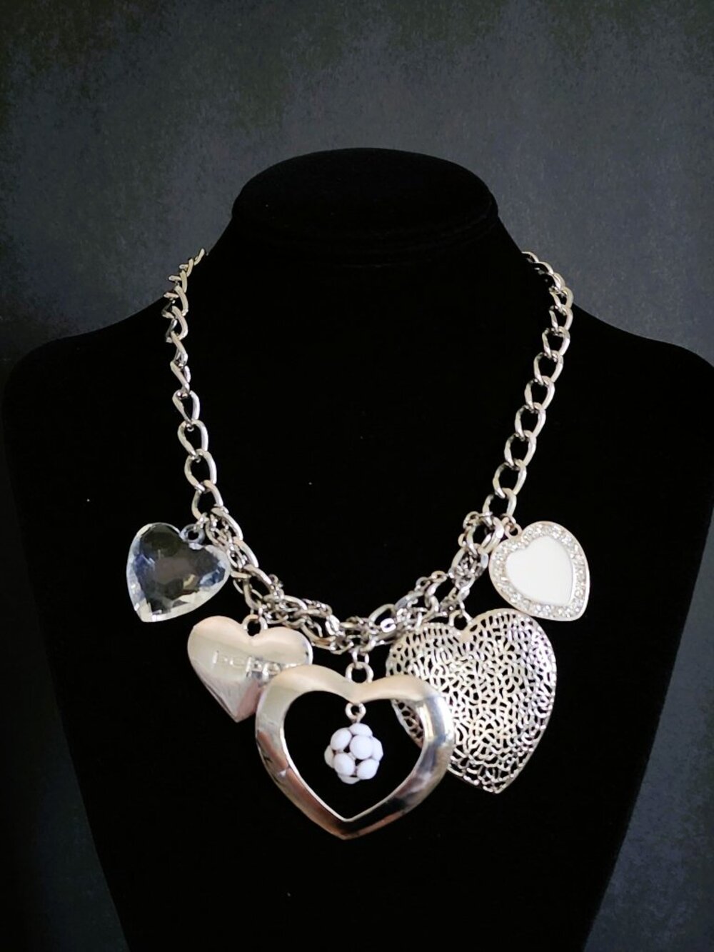 VNTG Y2K Bebe Silvertone Chunky Multi Heart Charm Statement Necklace 21” Heavy